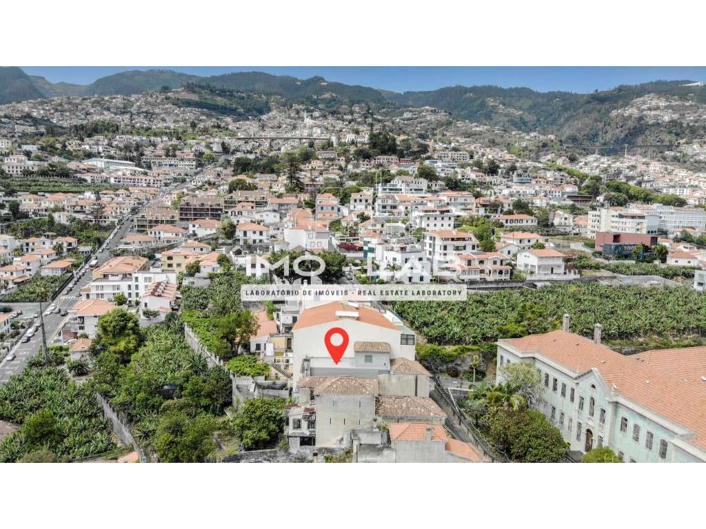 Prédio no centro do Funchal - ZONA ARU! - Grande imagem: 2/51