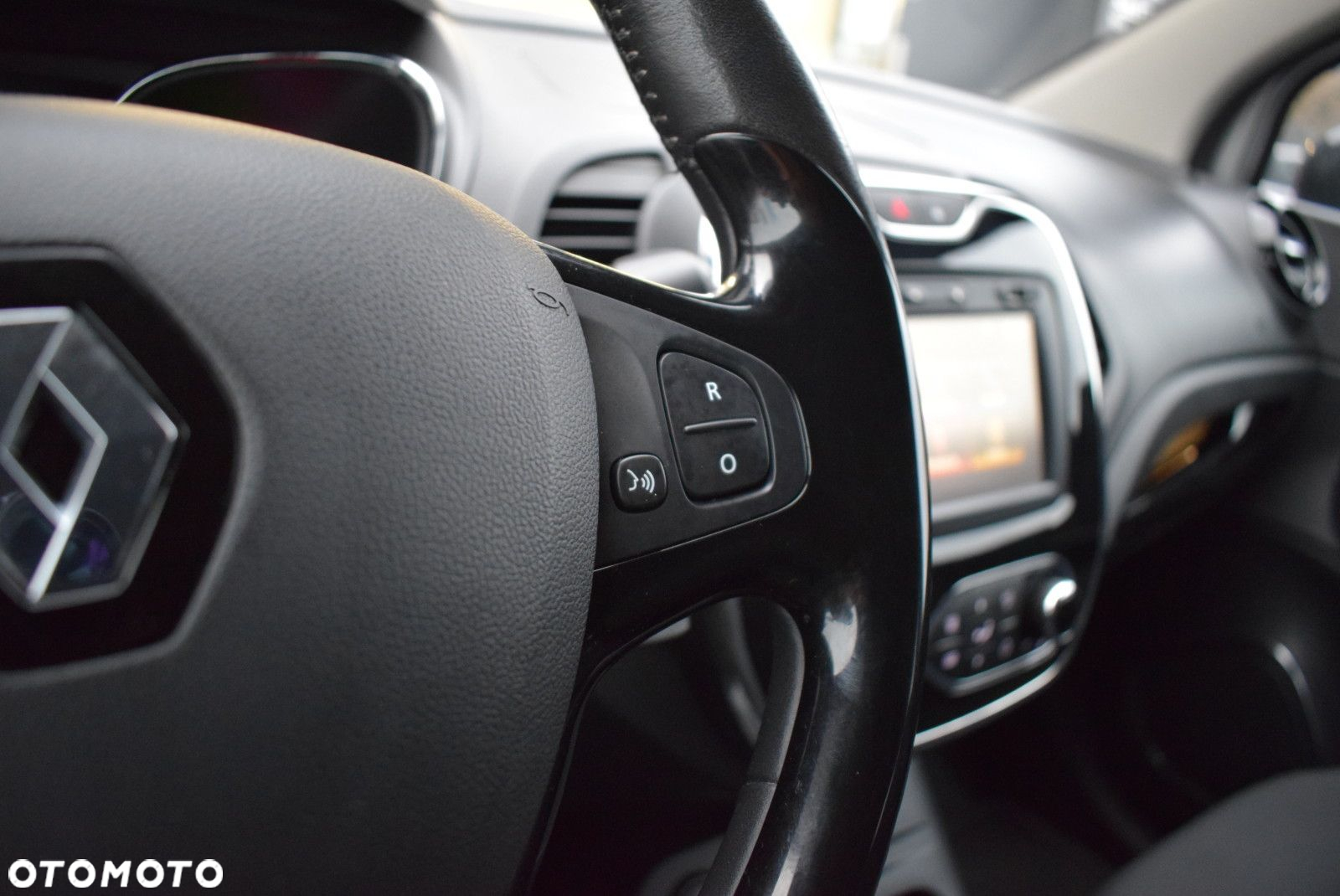 Renault Captur - 23