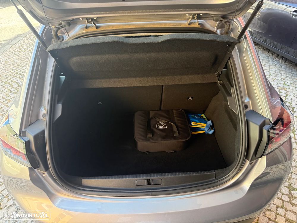 Peugeot e-208 E-Style - 14