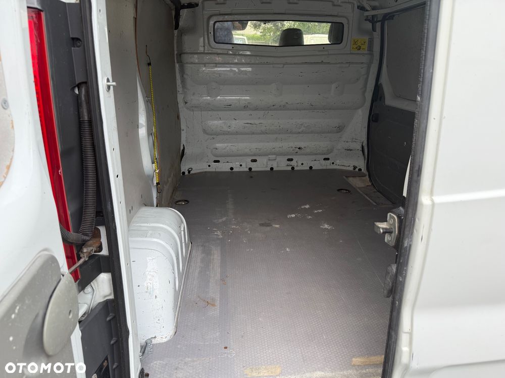 Opel Vivaro - 5