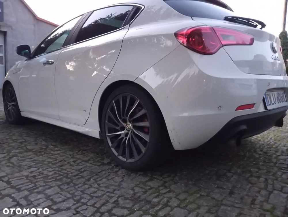 Alfa Romeo Giulietta 1750 TBi Quadrifoglio Verde - 5