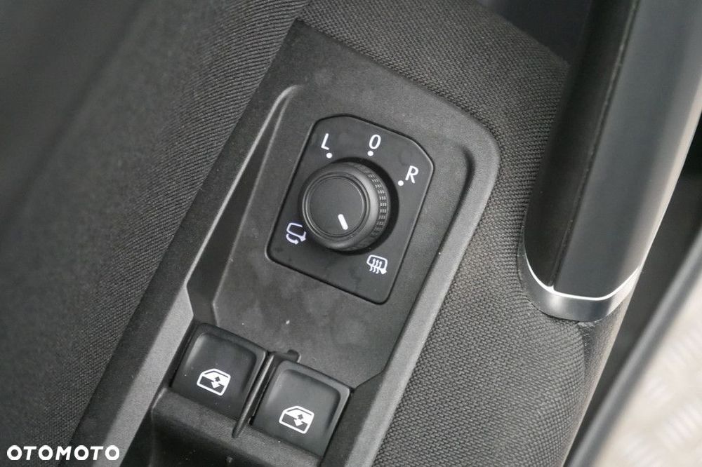 Volkswagen Touran - 23