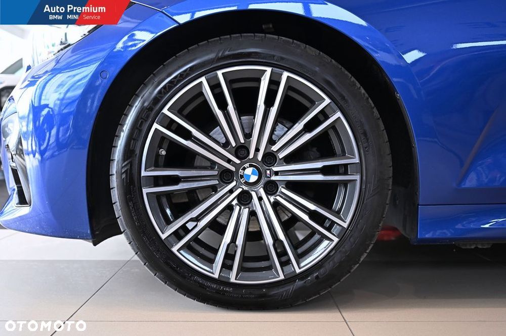 BMW Seria 3 318i M Sport - 23