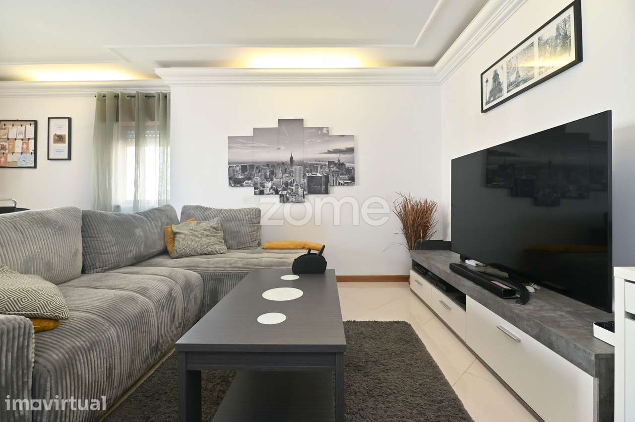 Apartamento T3 com parqueamento | Urbanização da Cavaleira, Algueir... - Grande imagem: 3/25