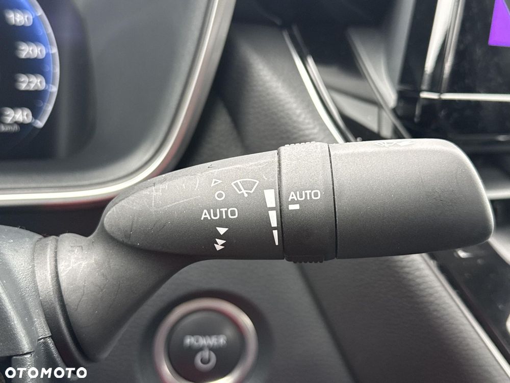 Toyota Corolla 1.8 Hybrid Comfort - 19