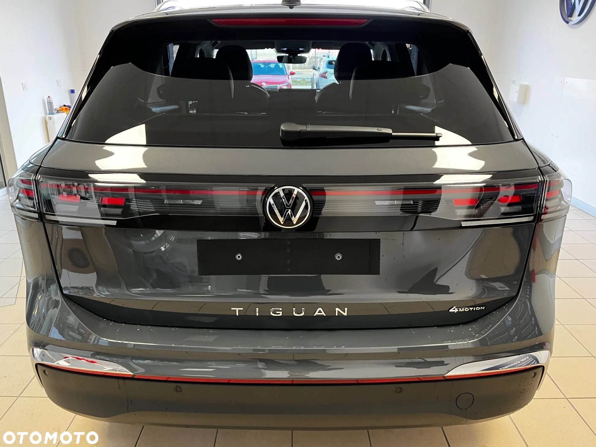 Volkswagen Tiguan 2.0 TSI 4Mot Elegance DSG - 4