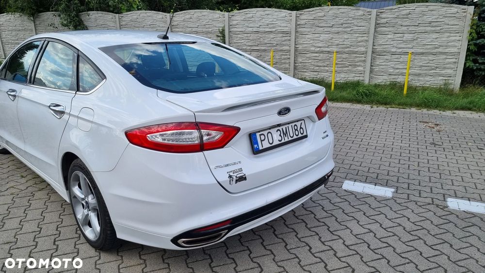 Ford Fusion 2.0 EcoBoost Titanium - 21