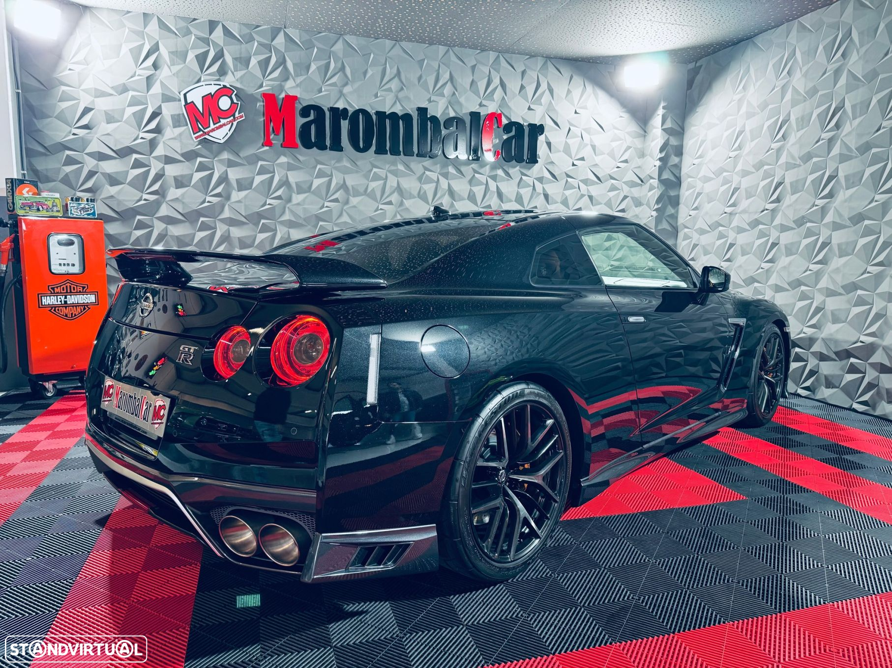 Nissan GT-R 3.8 V6 Black Edition - 3