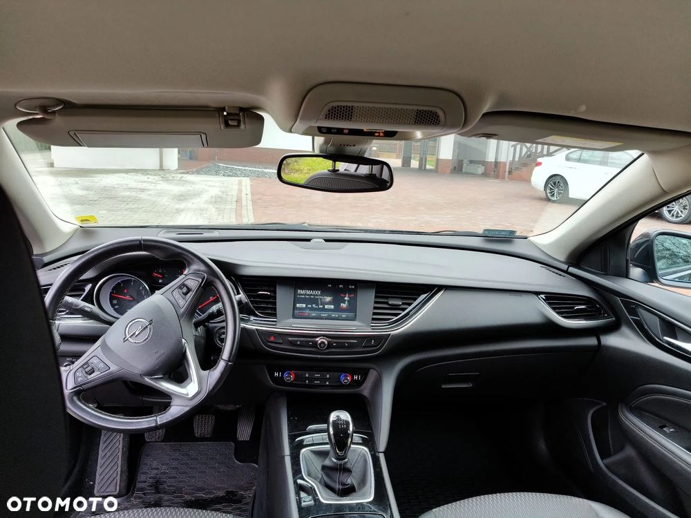 Opel Insignia - 18