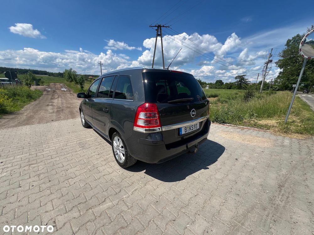 Opel Zafira - 3