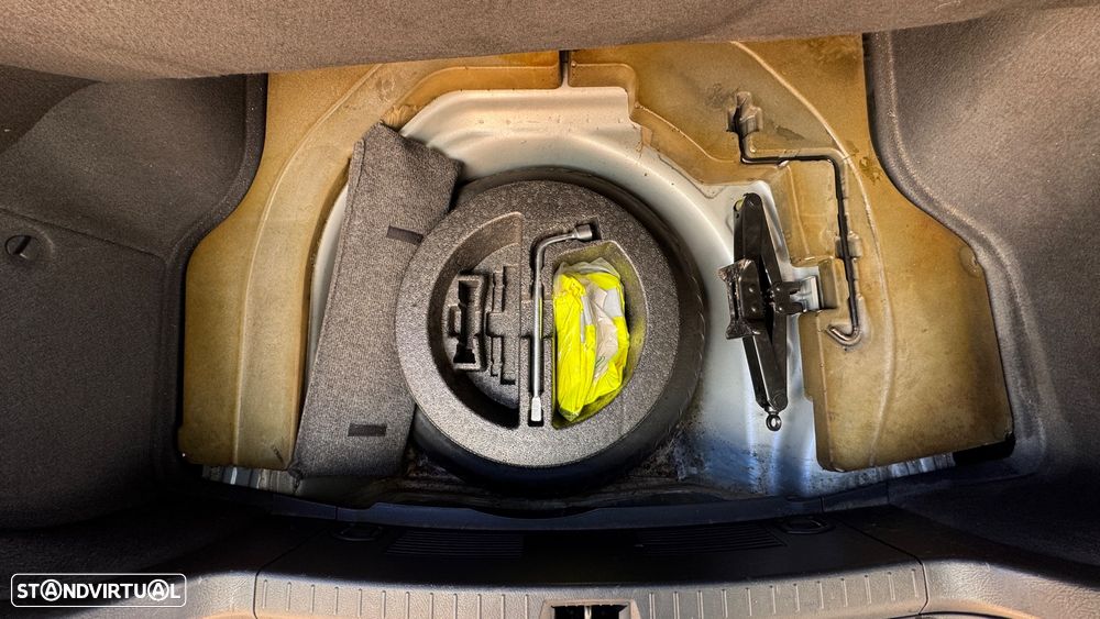 Toyota Avensis LB 2.0 D-4D - 13