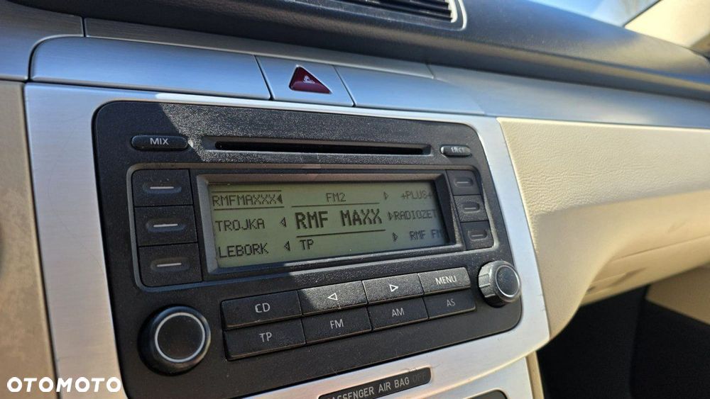 Volkswagen Passat CC - 11