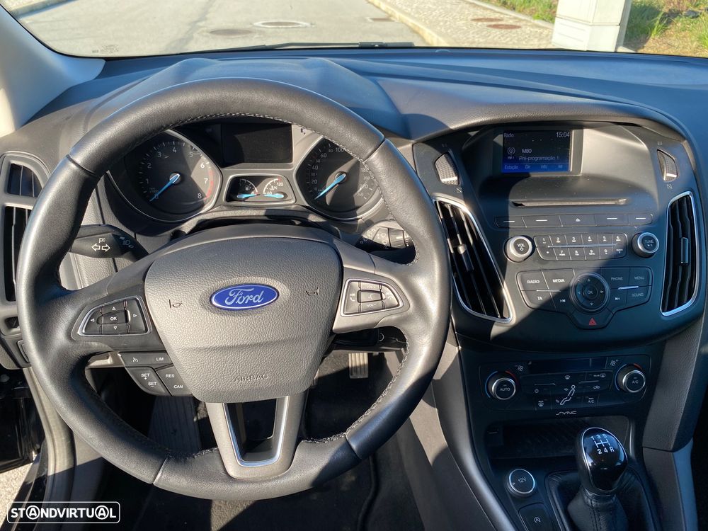 Ford Focus 1.0 EcoBoost Business - 8