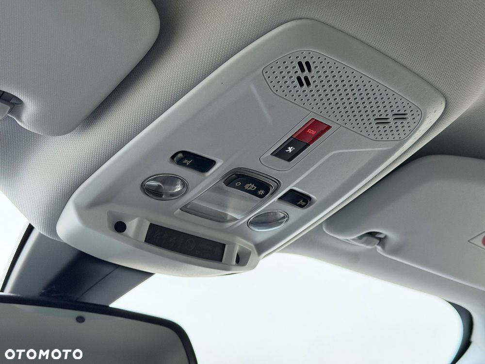 Peugeot 2008 PureTech 130 EAT8 Active Pack - 37