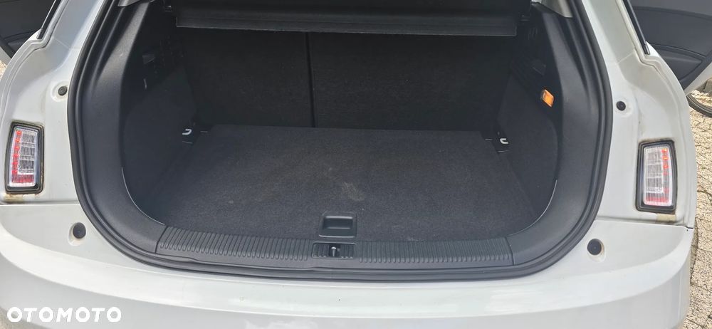 Audi A1 Sportback 1.6 TDI S line Sportpaket - 9