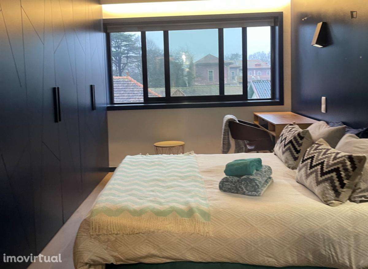 Quarto - localizado em Paranhos Porto - Grande imagem: 4/28