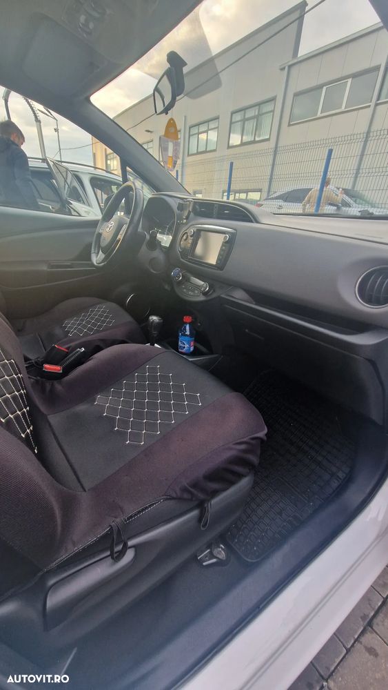 Toyota Yaris 1.5 VVT-i HSD Terra - 26
