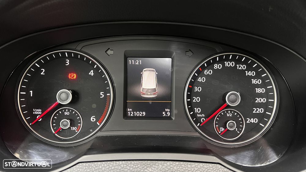 VW Sharan 2.0 TDI Blue Highline DSG - 31