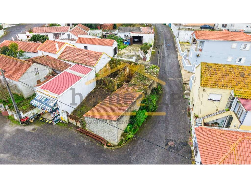 Moradia T2 -Zibreira de Fetais- Sobral de Monte Agraço - Grande imagem: 5/17