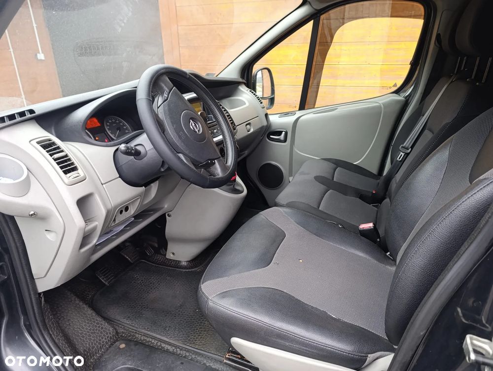 Opel Vivaro - 12