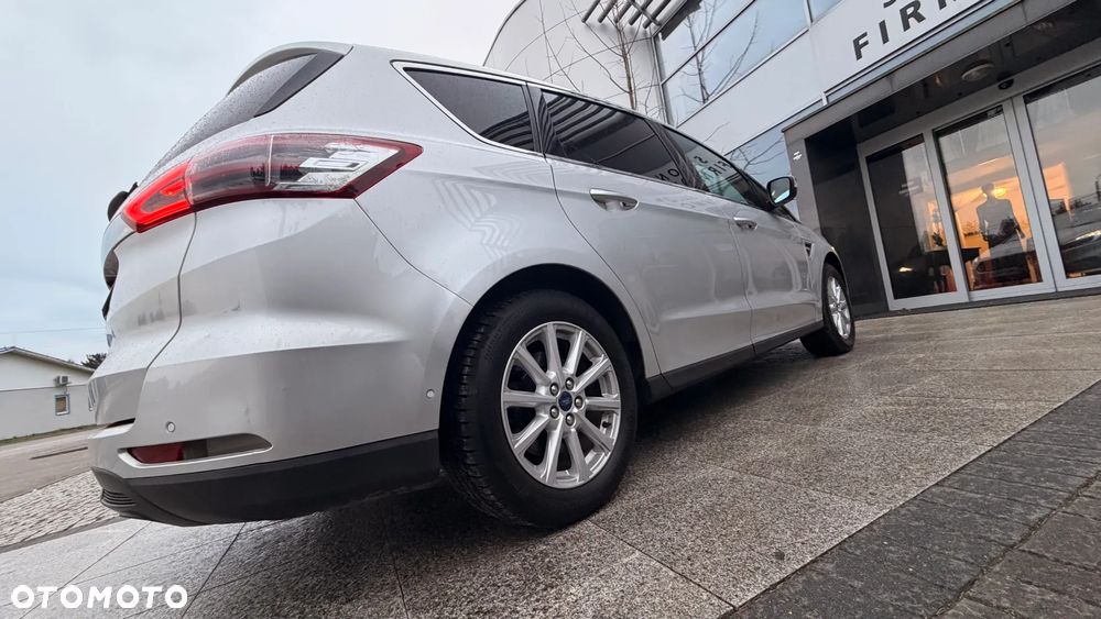 Ford S-Max 2.0 EcoBlue Titanium - 24