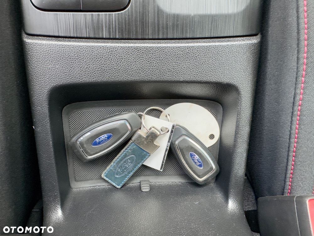 Ford Focus - 28