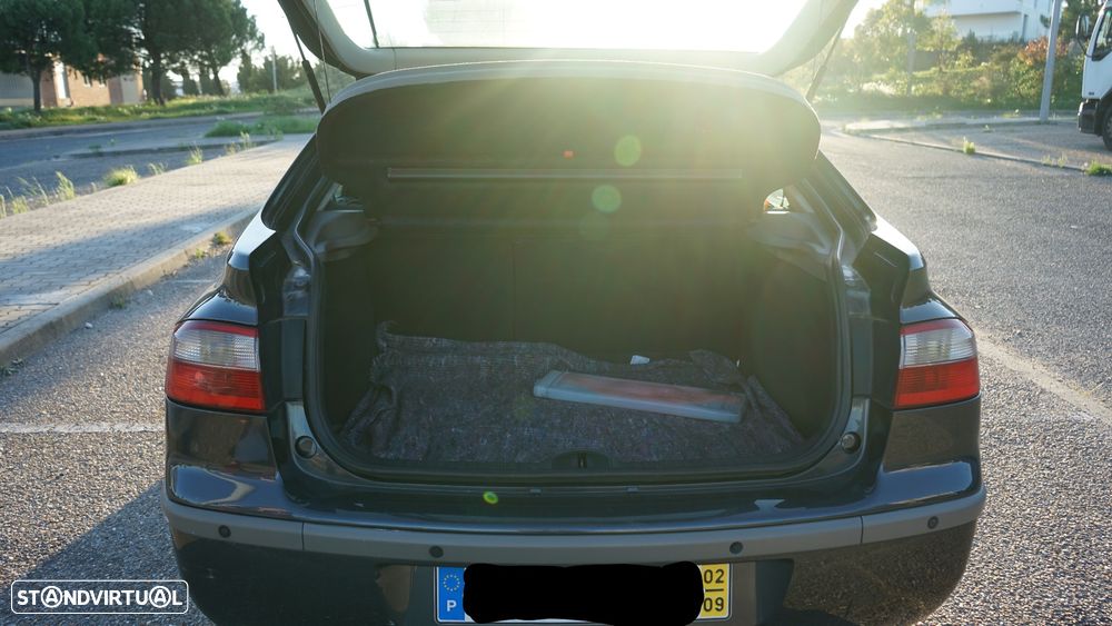 Renault Laguna 1.9 dCi Dynamique - 4