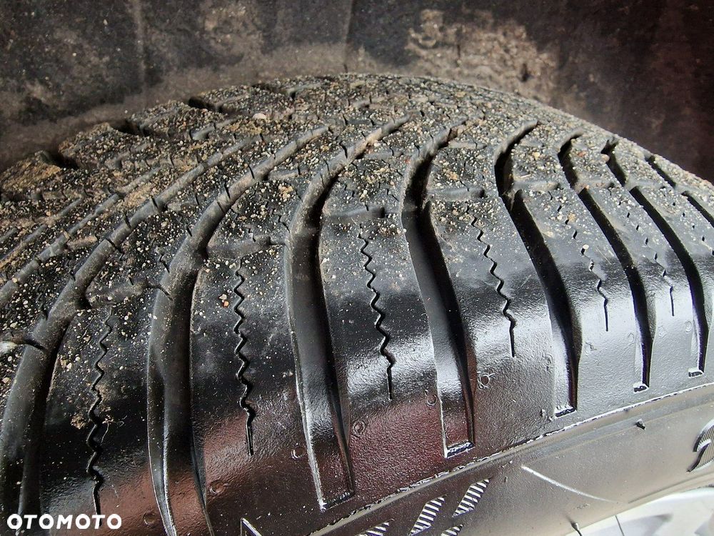 Ford Transit Connect - 16