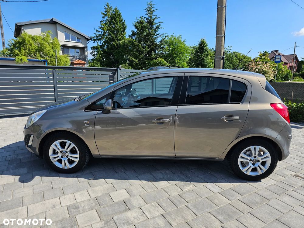 Opel Corsa 1.4 16V Automatik 150 Jahre - 9