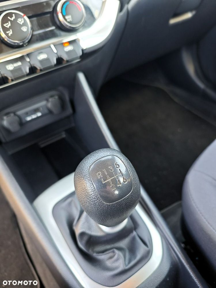 Kia Rio - 10