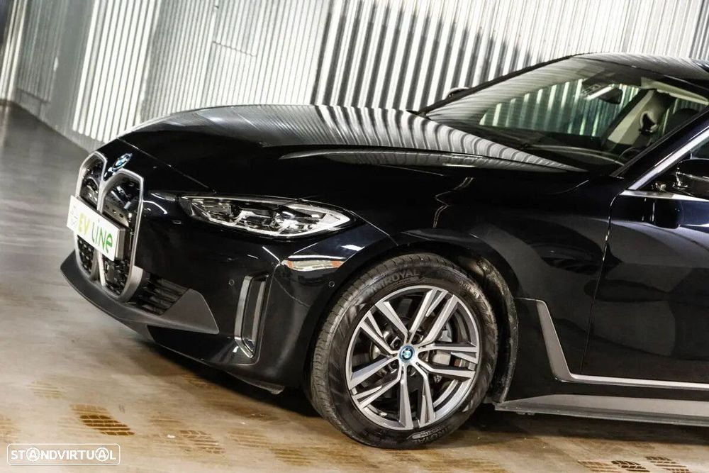 BMW i4 - 13