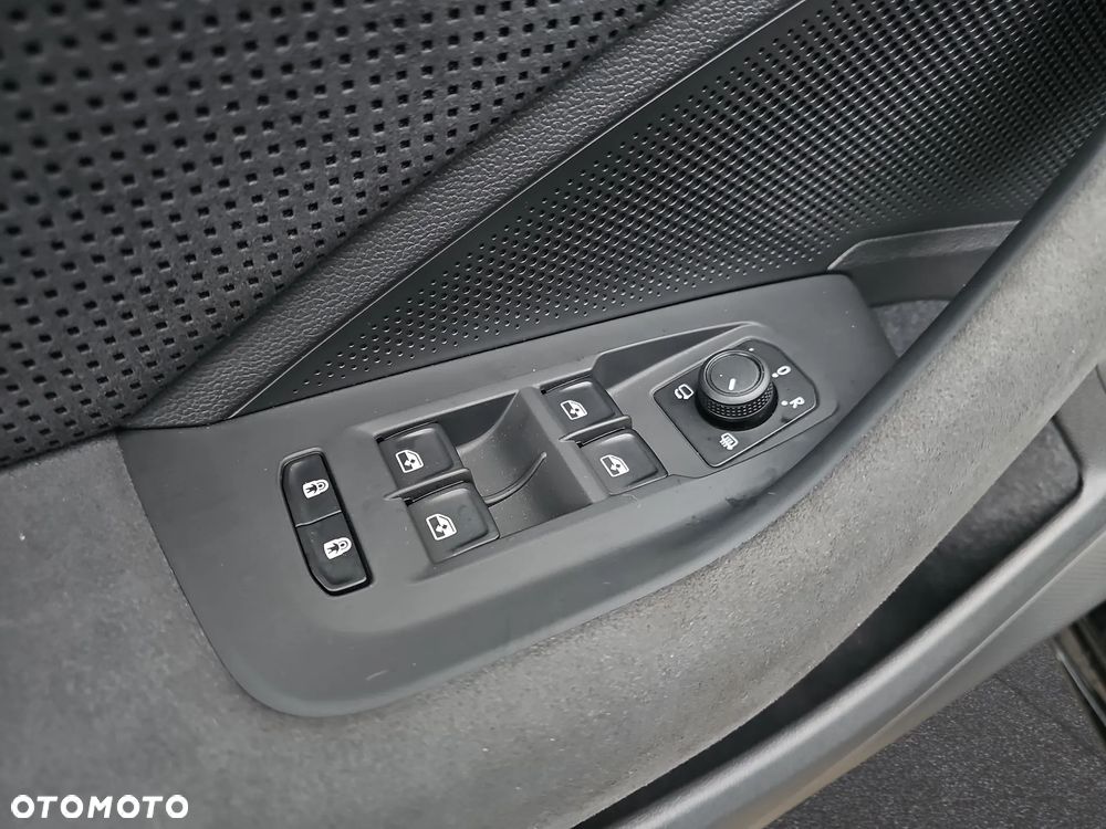 Skoda Superb 2.0 TSI Sportline DSG - 19