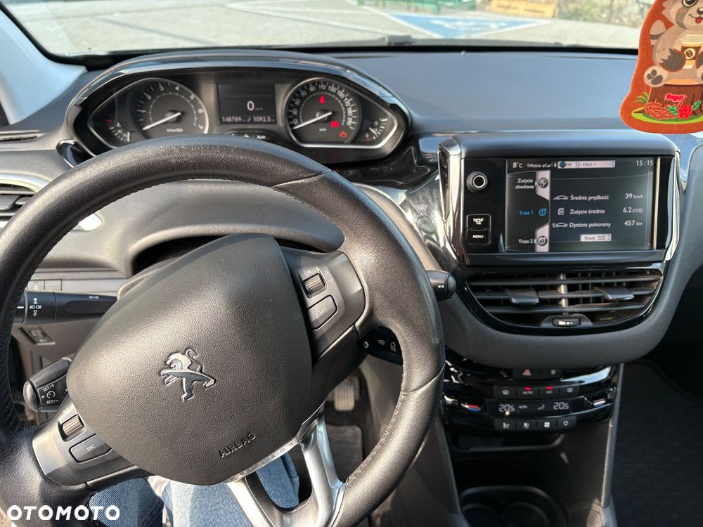 Peugeot 208 - 7