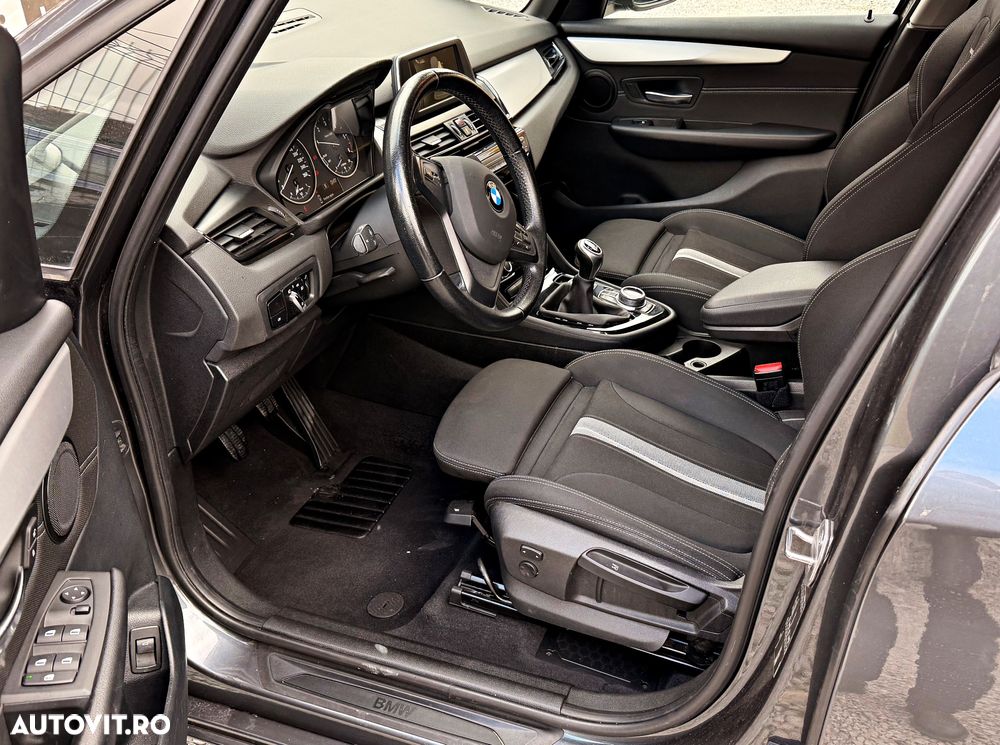 BMW Seria 2 216d Luxury Line - 9