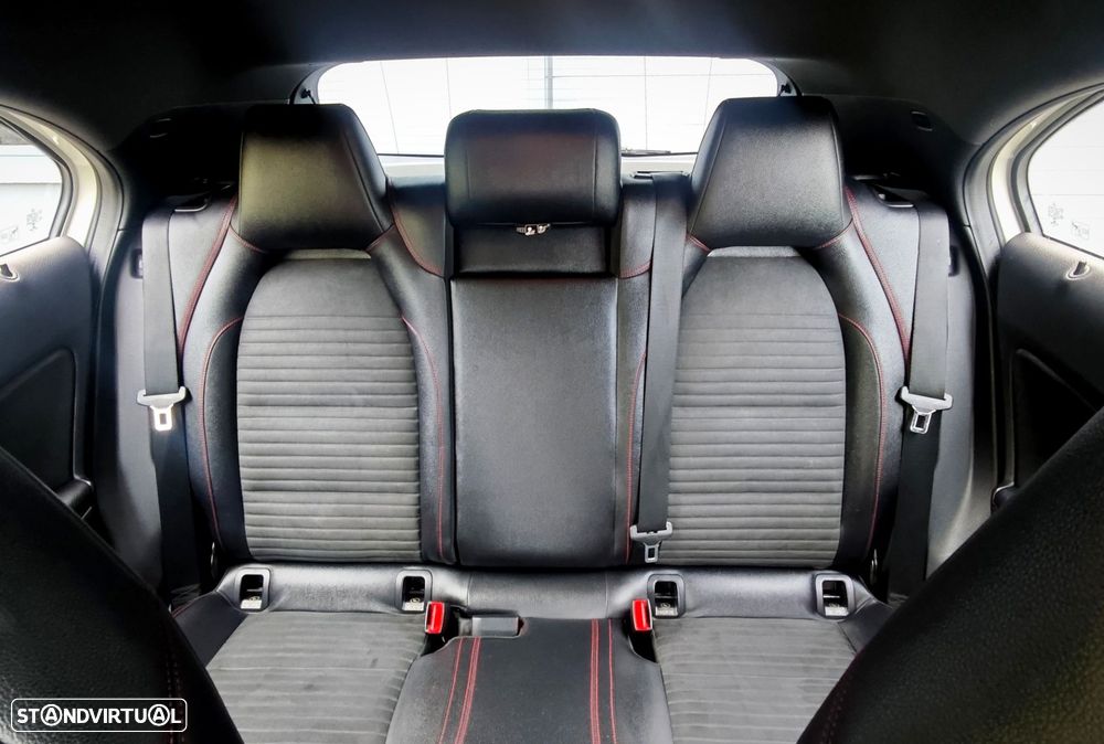 Mercedes-Benz A 180 d AMG Line - 18