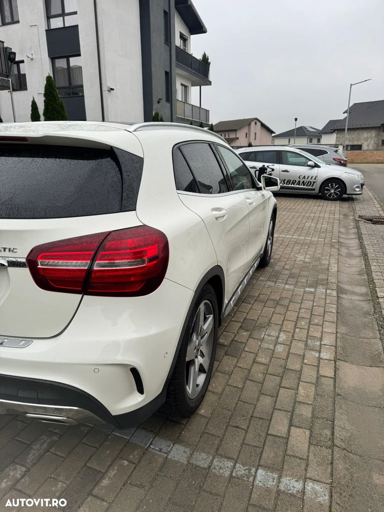 Mercedes-Benz GLA 250 4MATIC Aut. - 9