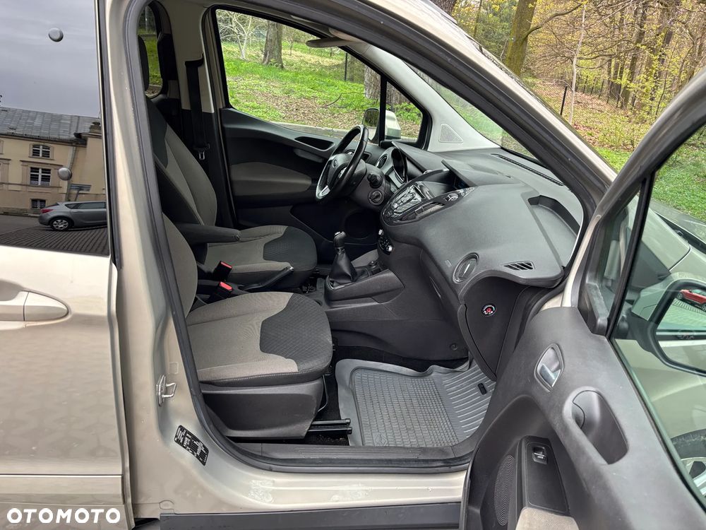 Ford Tourneo Courier 1.0 EcoBoost Titanium - 13
