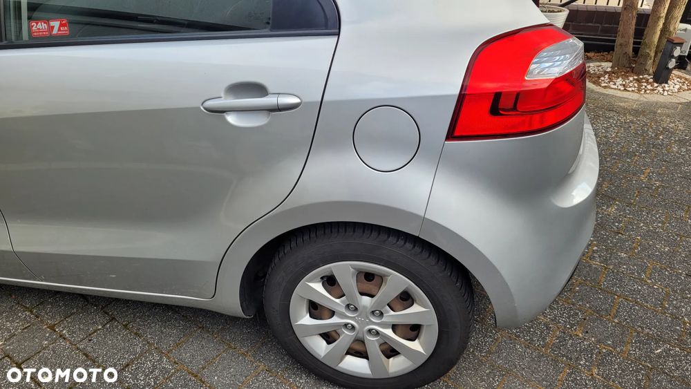 Kia Rio 1.2 M - 12