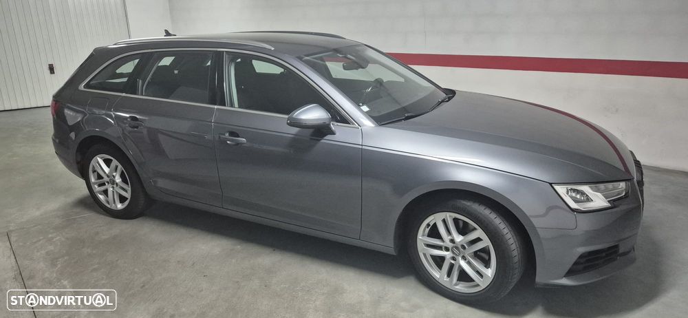 Audi A4 Avant 2.0 TDI Design S tronic - 6