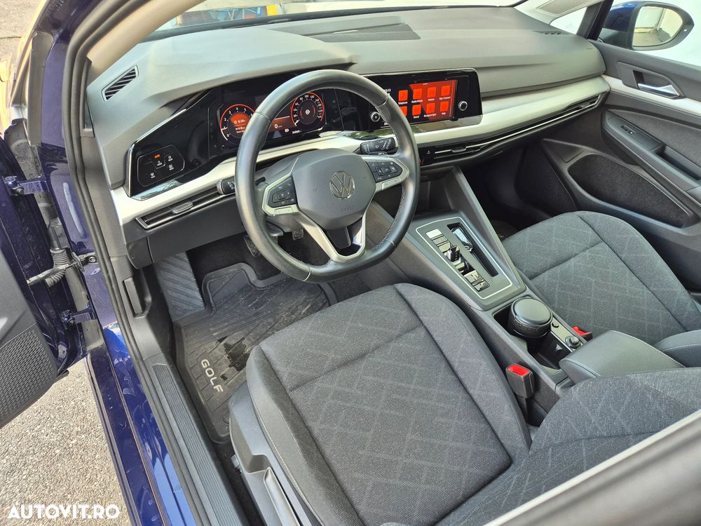 Volkswagen Golf 1.0 eTSI DSG MHEV Life - 9