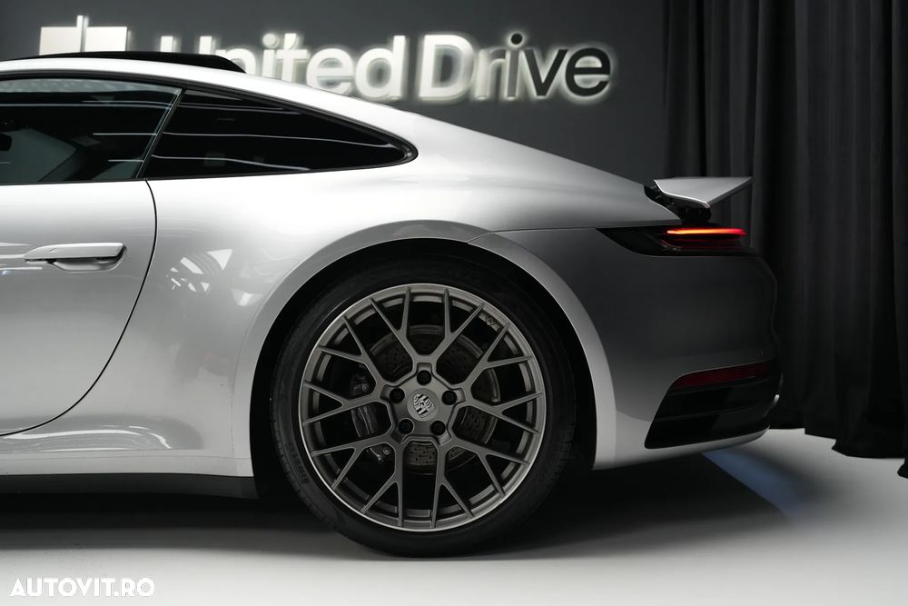 Porsche 911 Carrera PDK - 12