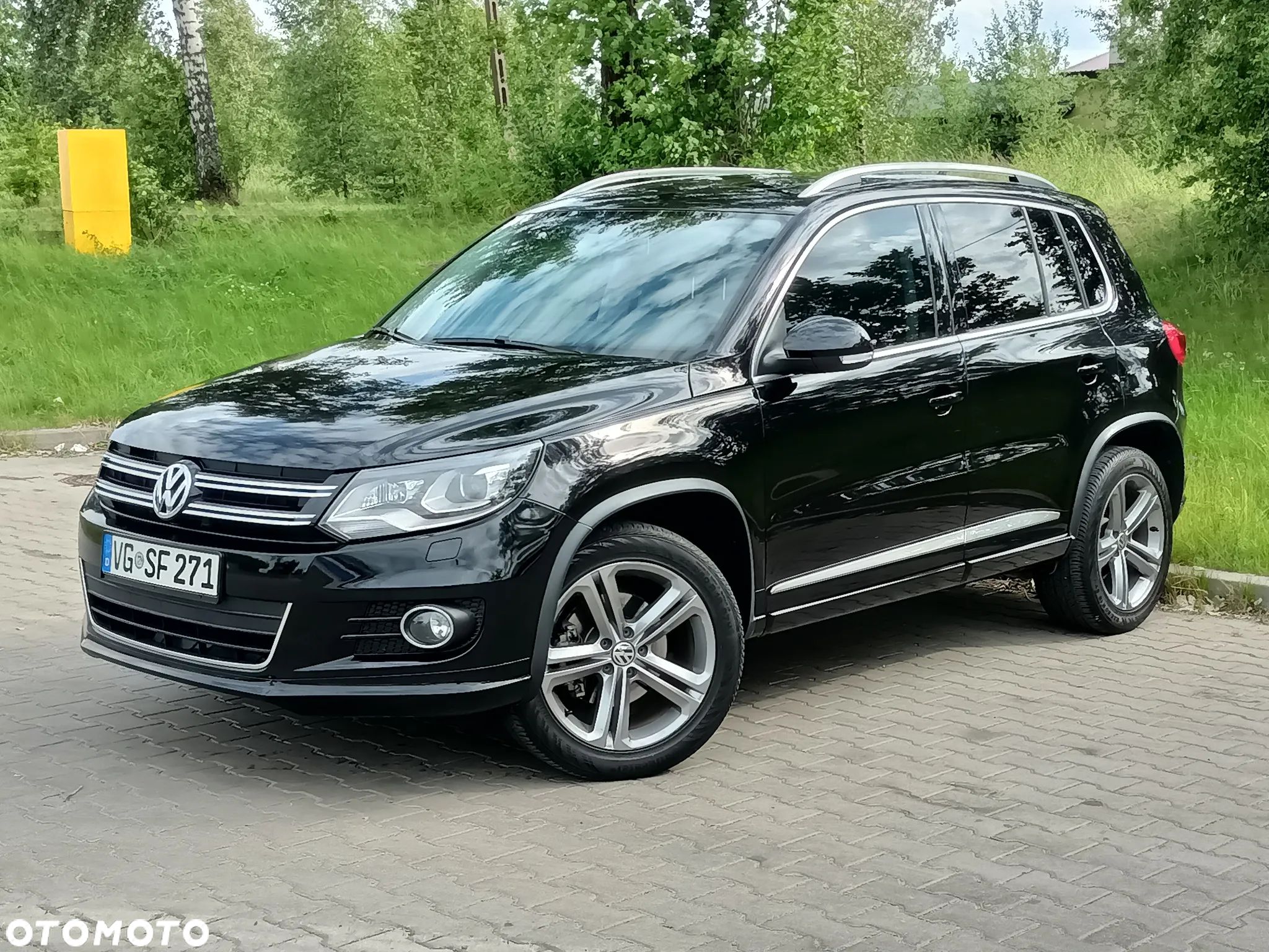 Volkswagen Tiguan - 1