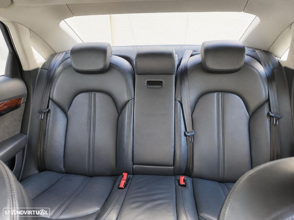 Audi A8 4.2 TDi V8 quattro - 24