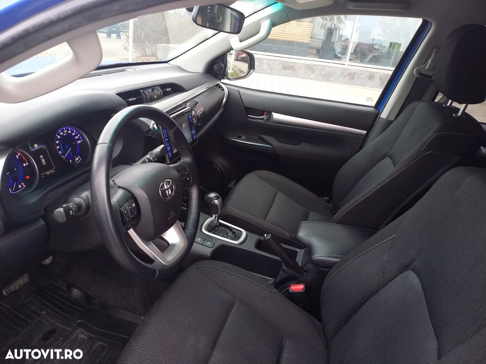 Toyota Hilux 4x4 Double Cab A/T Invincible - 11