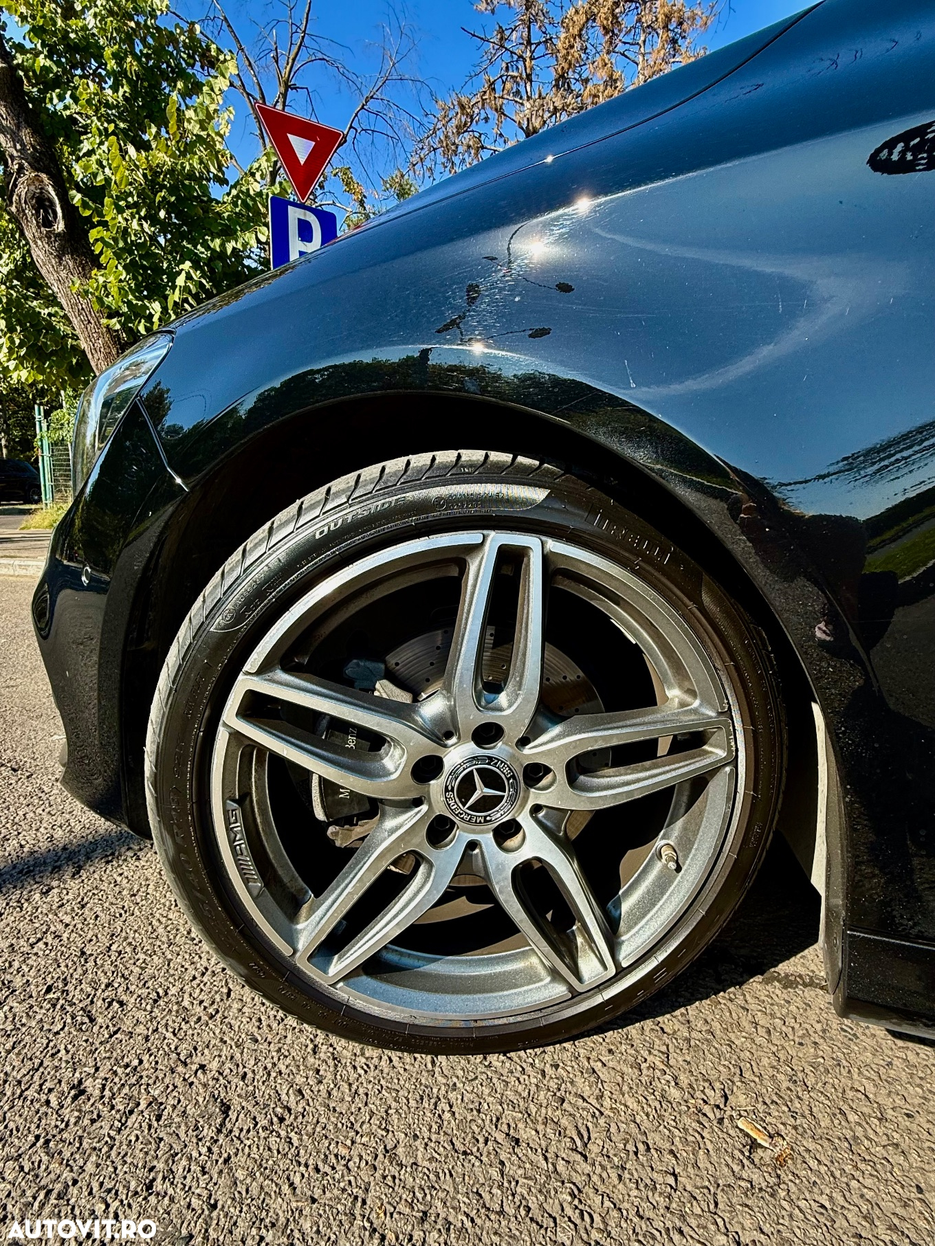 Mercedes-Benz CLA 200 7G-DCT AMG Line - 18