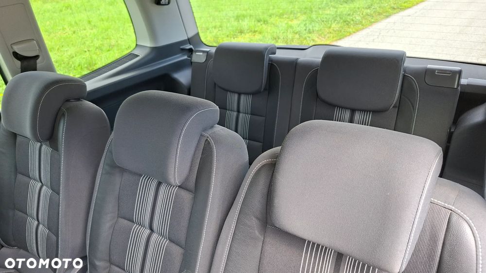 Volkswagen Touran 2.0 TDI DPF BlueMotion Technology DSG MATCH - 28