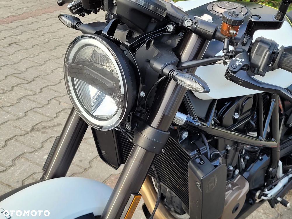 Husqvarna Vitpilen - 22