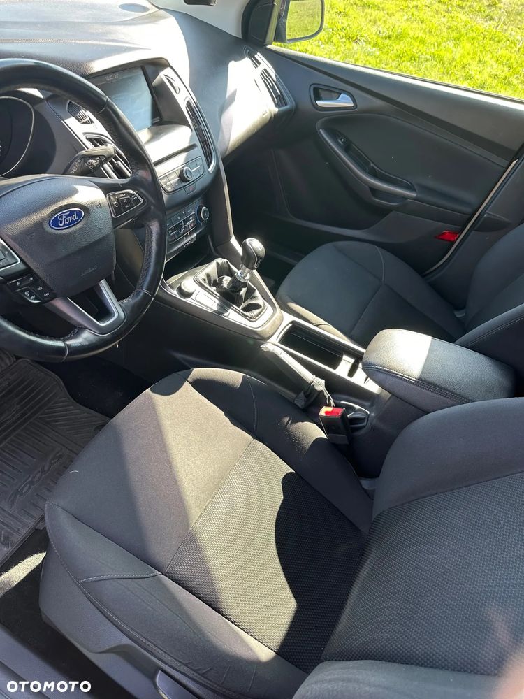 Ford Focus Turnier 1.5 EcoBoost Start-Stopp-System Business Edition - 12