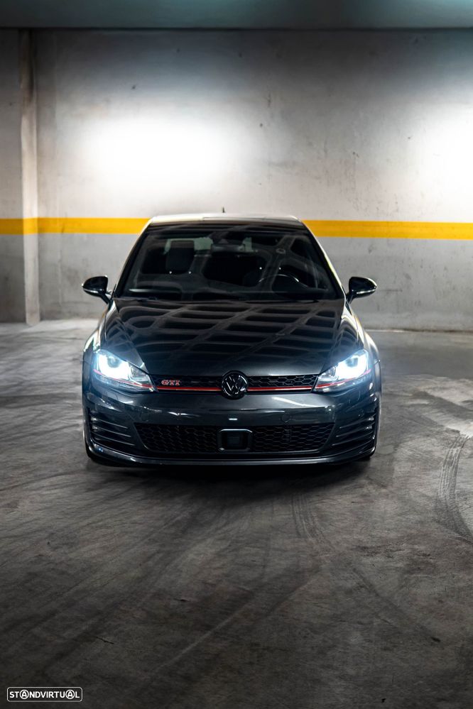 VW Golf GTI Performance BlueMotion DSG - 1