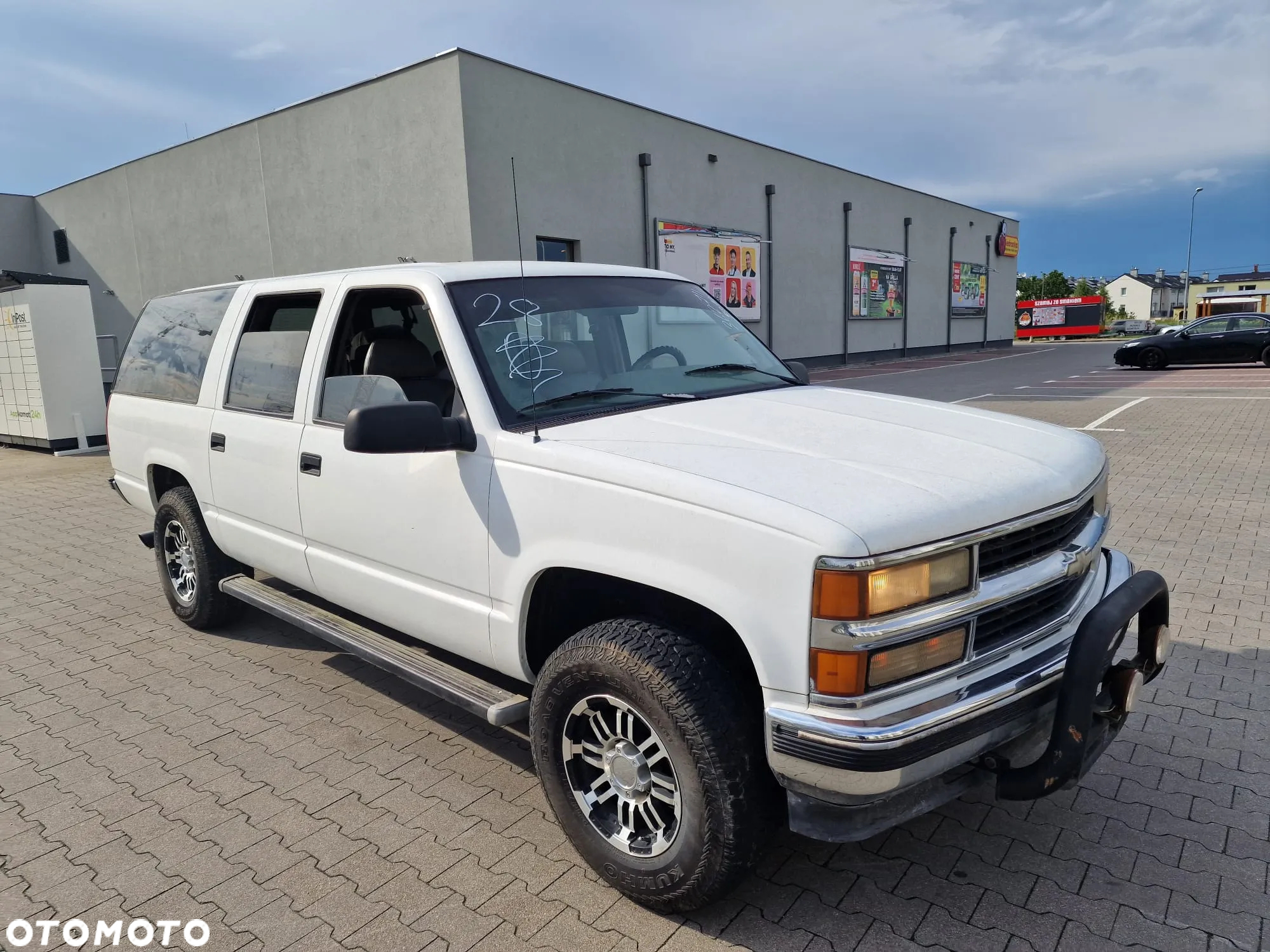 Chevrolet Suburban - 2